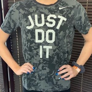 Camo Nike t-shirt
